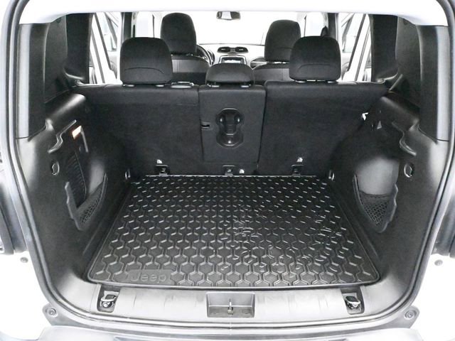 Used 2020 Jeep Renegade Altitude image 37