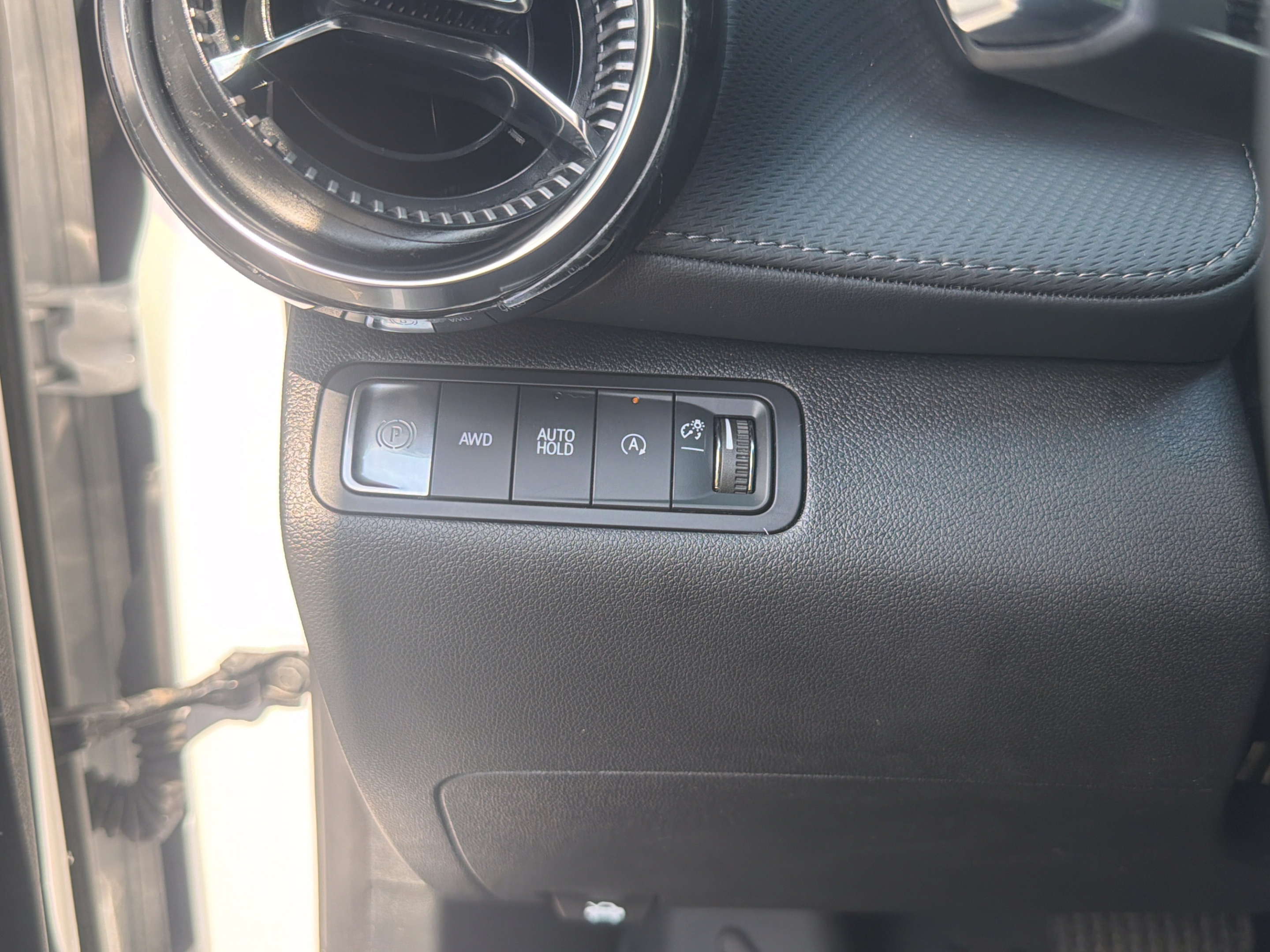 Used 2025 Chevrolet Equinox LT AWD/4WD image 18