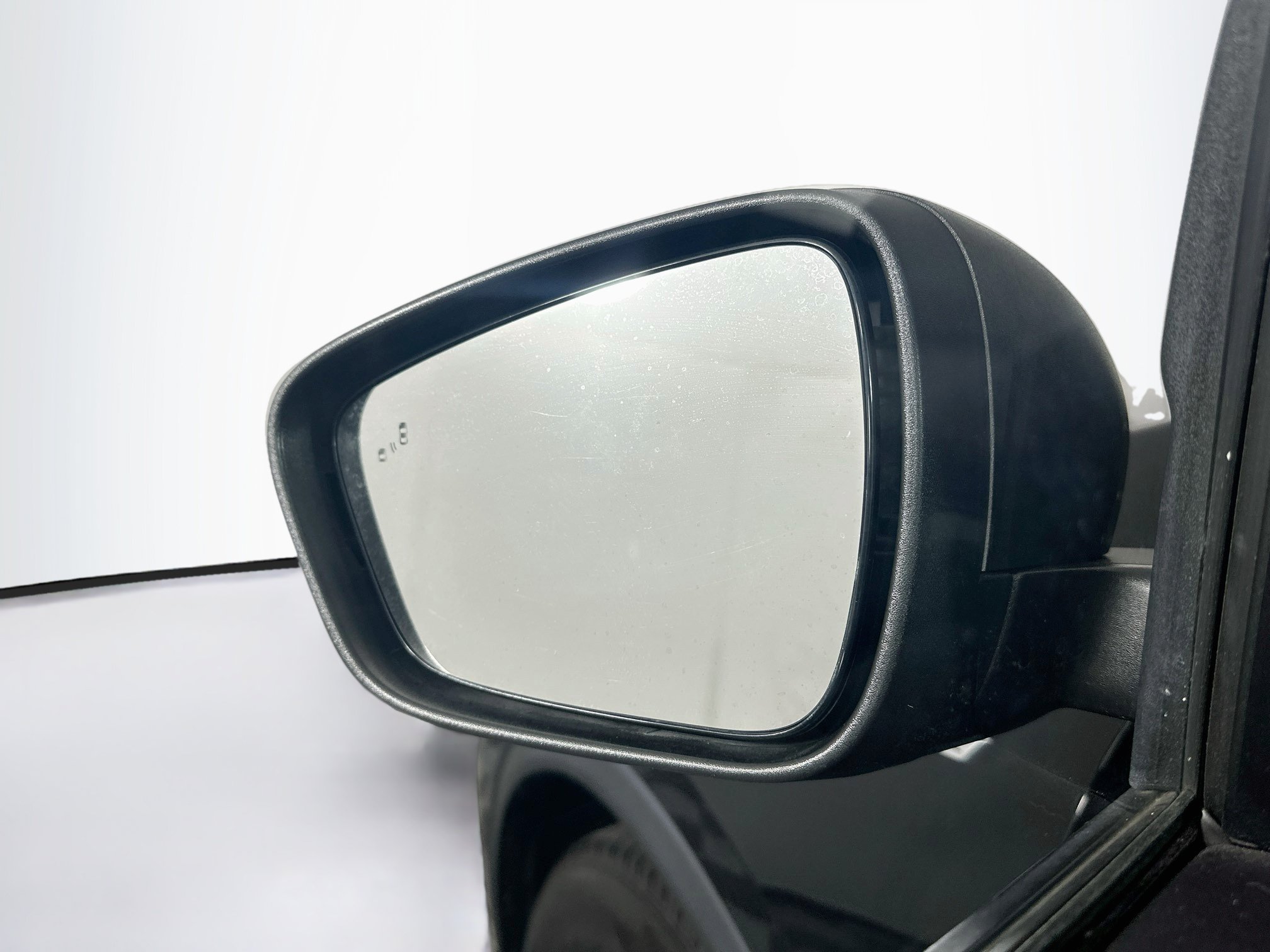 Used 2025 Ford Escape ST-Line FWD image 16