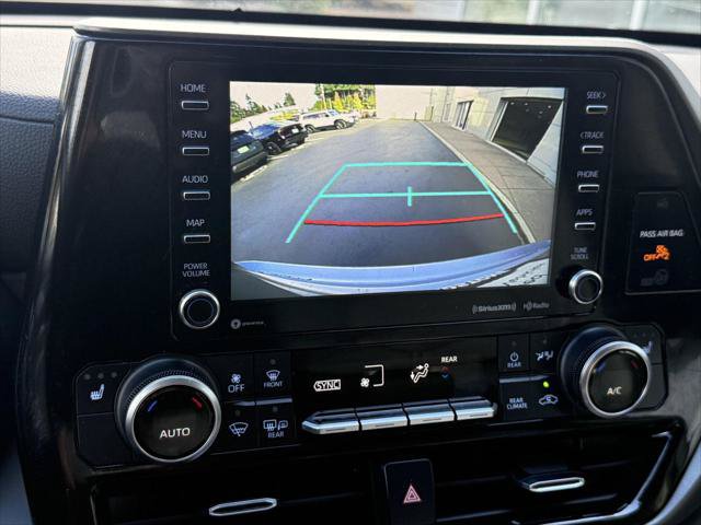Certified 2021 Toyota Highlander XLE AWD/4WD image 26