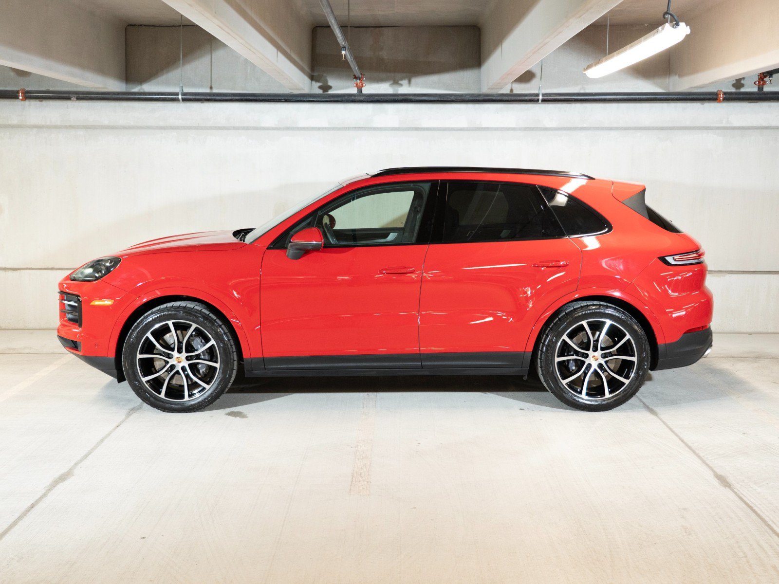 Certified 2024 Porsche Cayenne AWD/4WD image 2