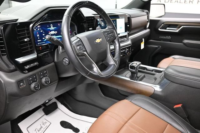 Certified 2026 Chevrolet Silverado 1500 High Country AWD/4WD image 14
