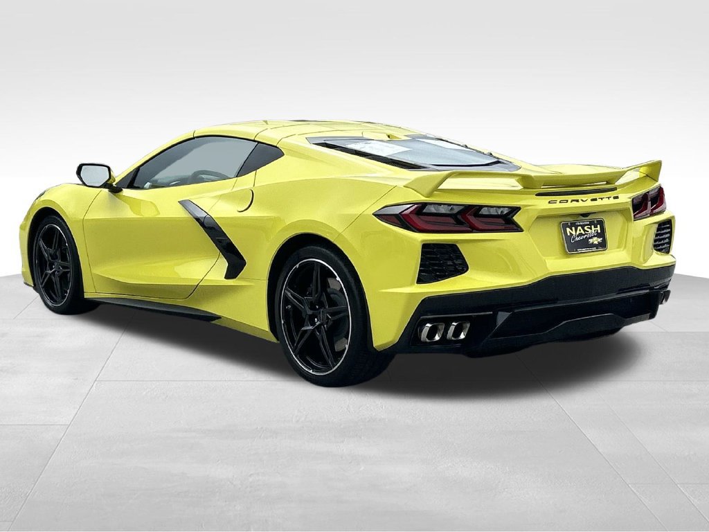 Used 2021 Chevrolet Corvette Stingray Premium Cpe w/ Z51 Performance Package RWD image 5