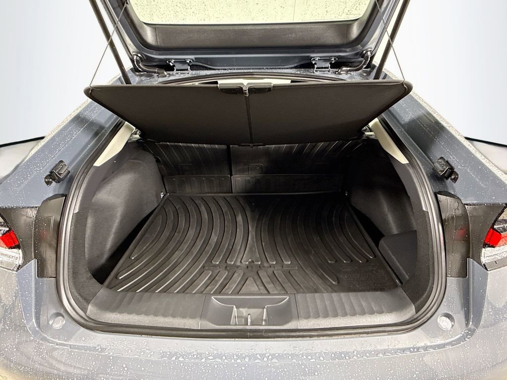 Used 2024 Toyota Prius XLE AWD/4WD image 27