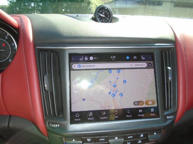 Used 2022 Maserati Levante GT image 13