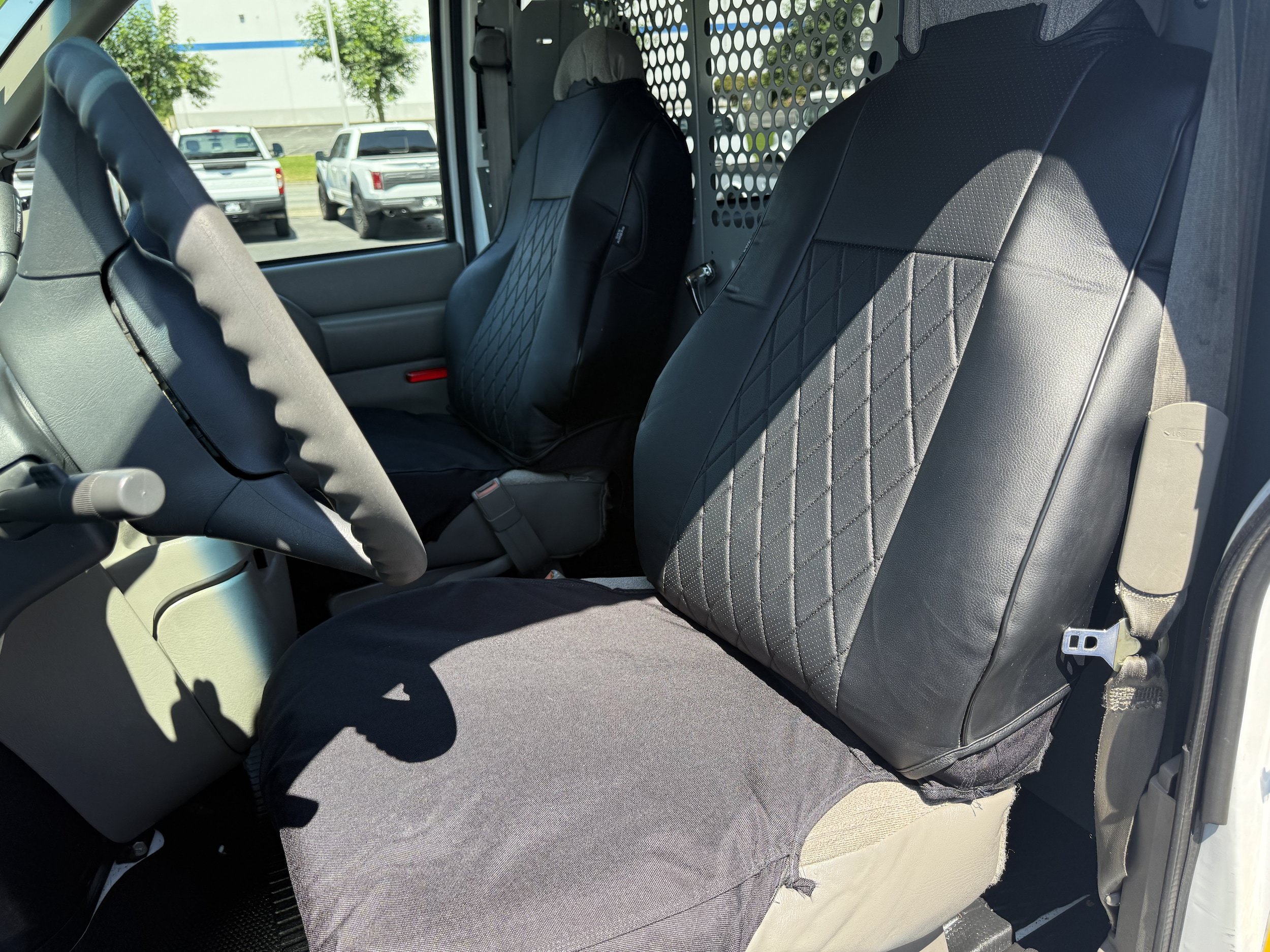 Used 2002 Chevrolet Astro RWD image 12