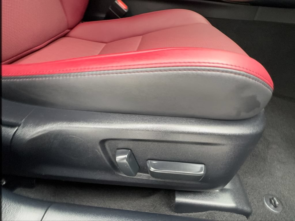 Used 2025 Lexus IS 300 F Sport RWD image 31