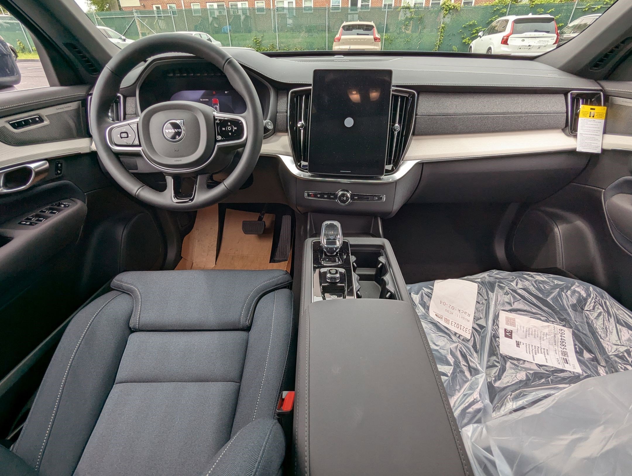 New 2025 Volvo XC90 B6 Ultra w/ Protection Package Premier image 18