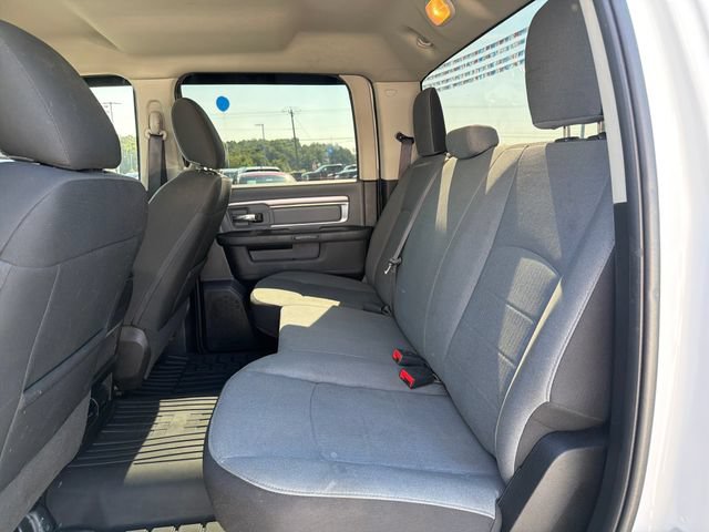 Used 2021 RAM 1500 Classic SLT AWD/4WD image 30