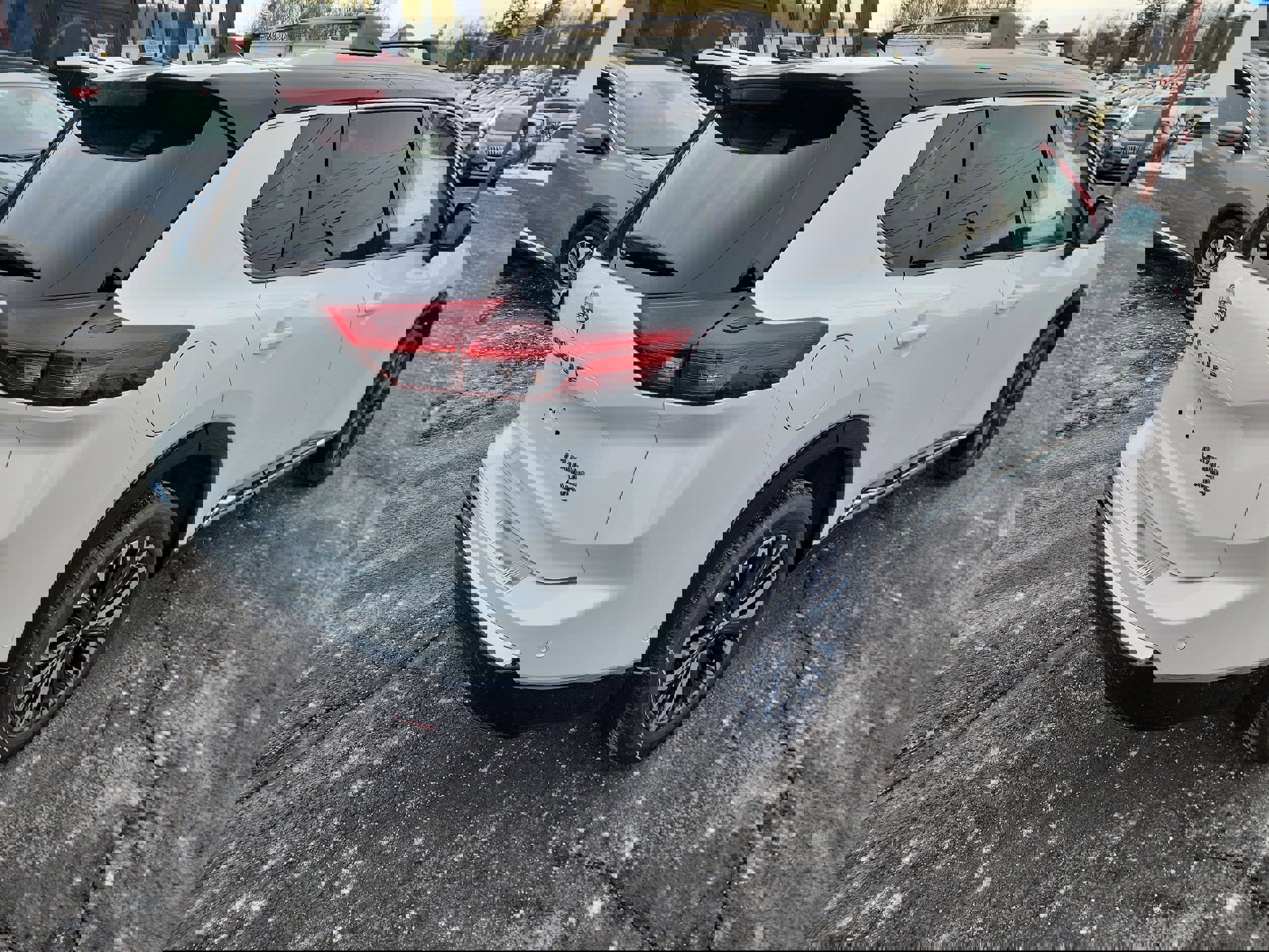 New 2026 Nissan Rogue Platinum image 8