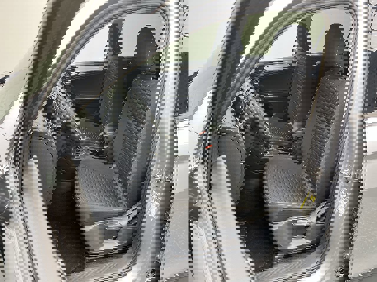 Used 2024 Volkswagen Tiguan S image 8