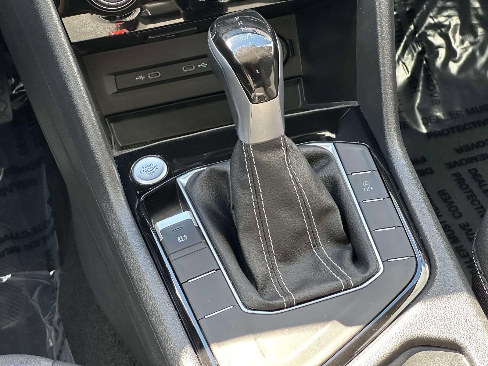 Certified 2024 Volkswagen Taos SE FWD image 20