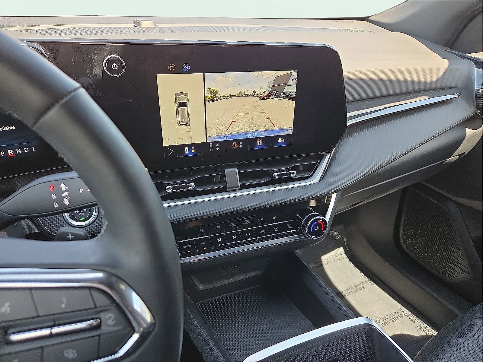 Used 2025 Chevrolet Equinox LT w/ Convenience Package II AWD/4WD image 19