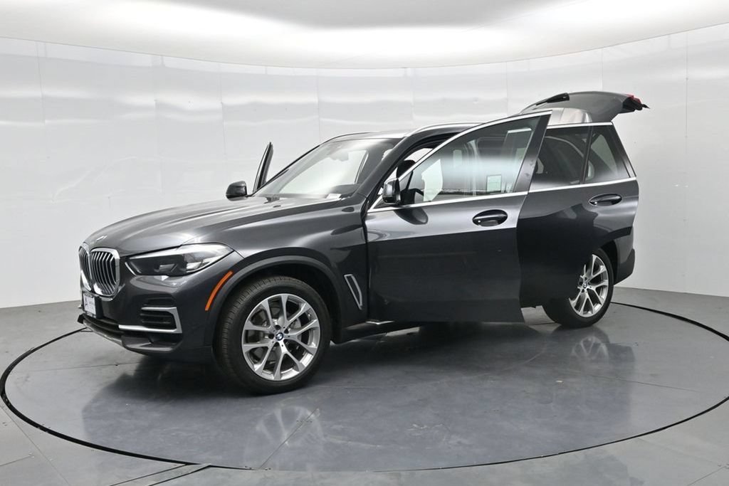 Used 2023 BMW X5 xDrive40i AWD/4WD image 43
