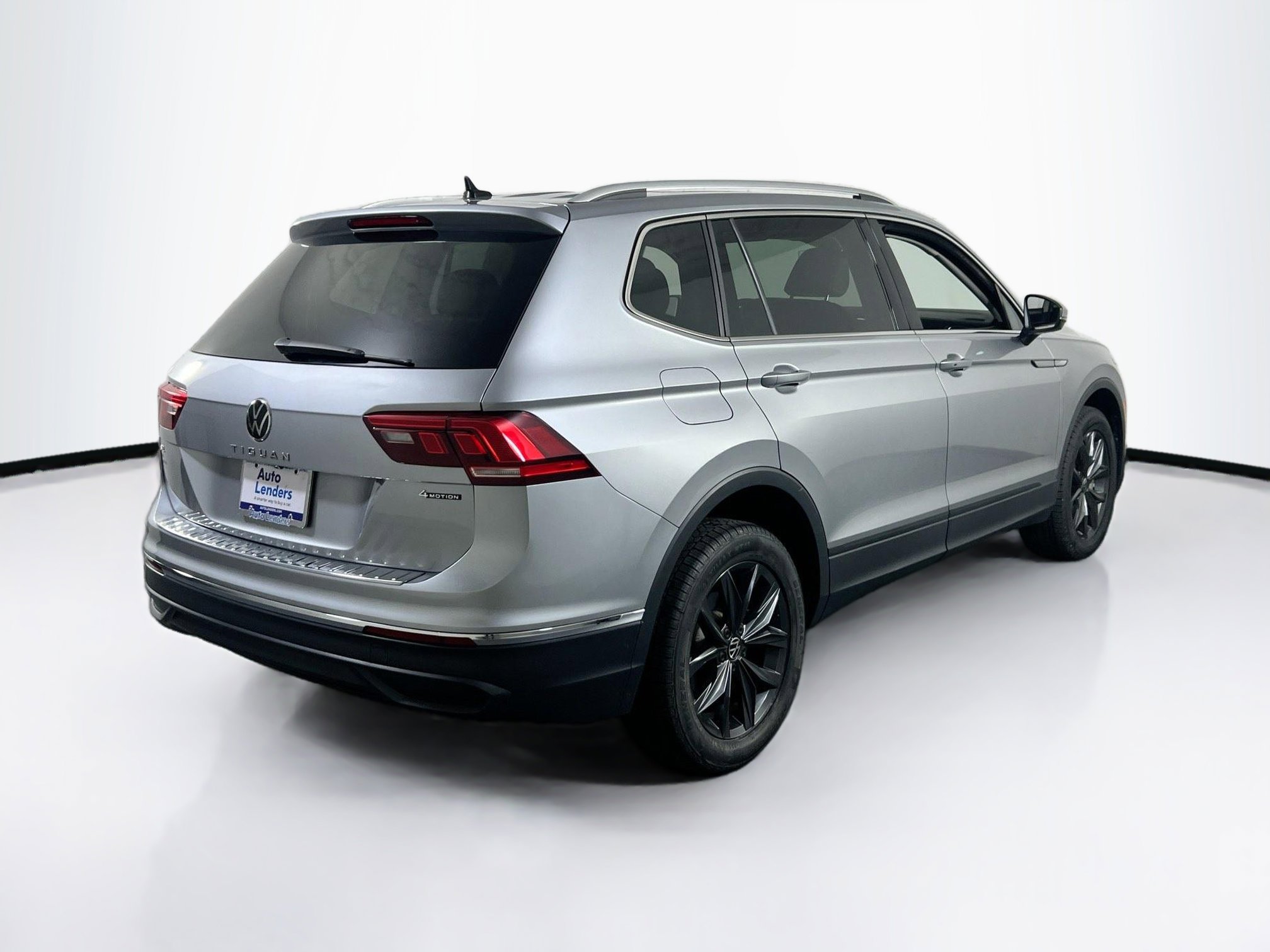 Used 2022 Volkswagen Tiguan SE AWD/4WD image 5