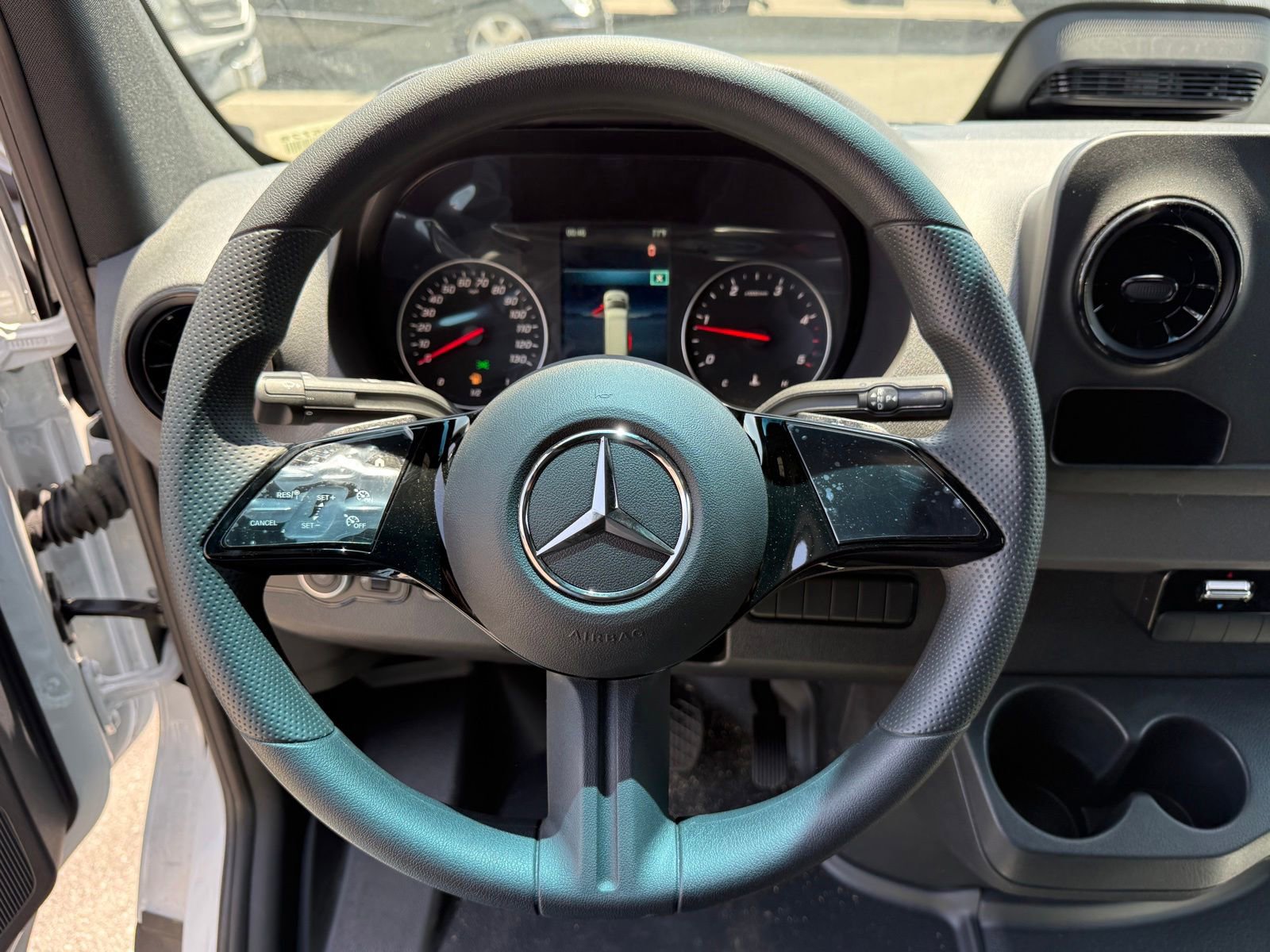New 2025 Mercedes-Benz Sprinter 2500 image 23