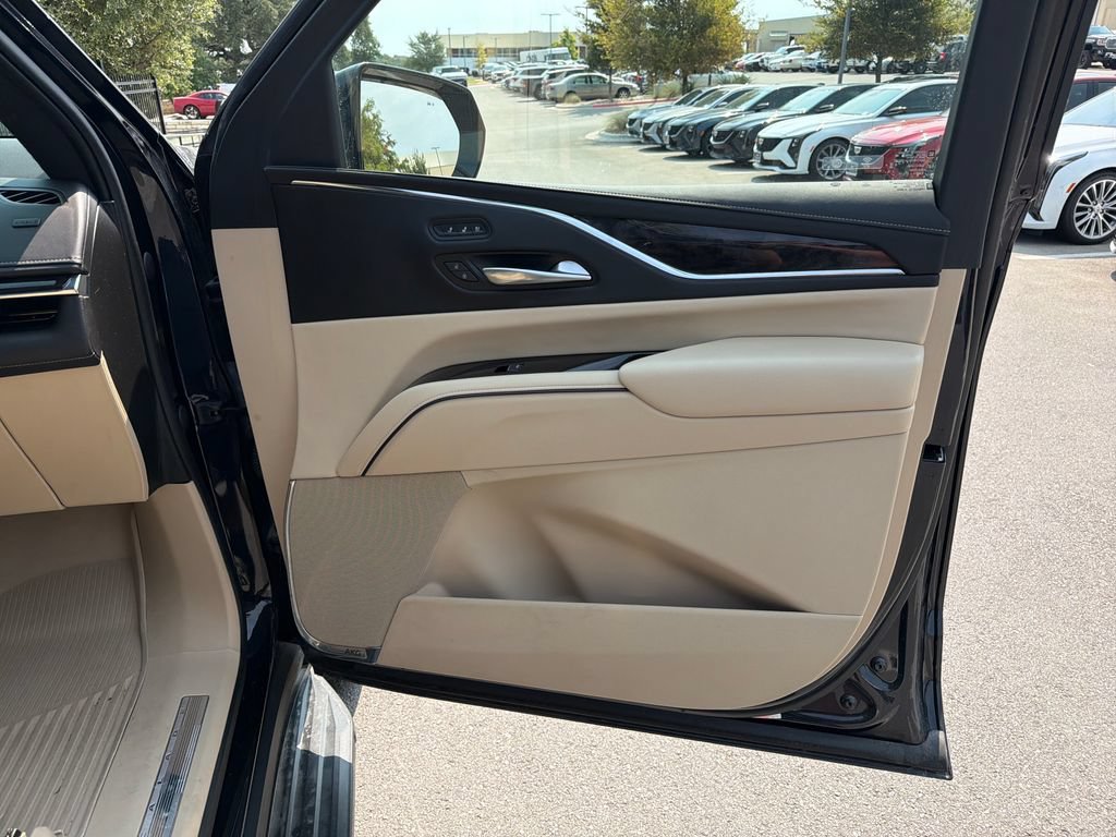 Certified 2023 Cadillac Escalade Premium Luxury AWD/4WD image 42