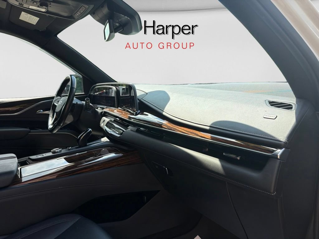 Used 2022 Cadillac Escalade Luxury AWD/4WD image 22