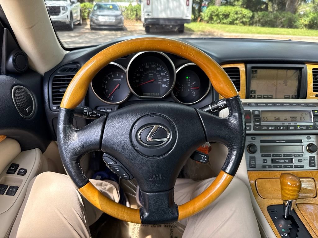 Used 2005 Lexus SC 430 Convertible RWD image 41