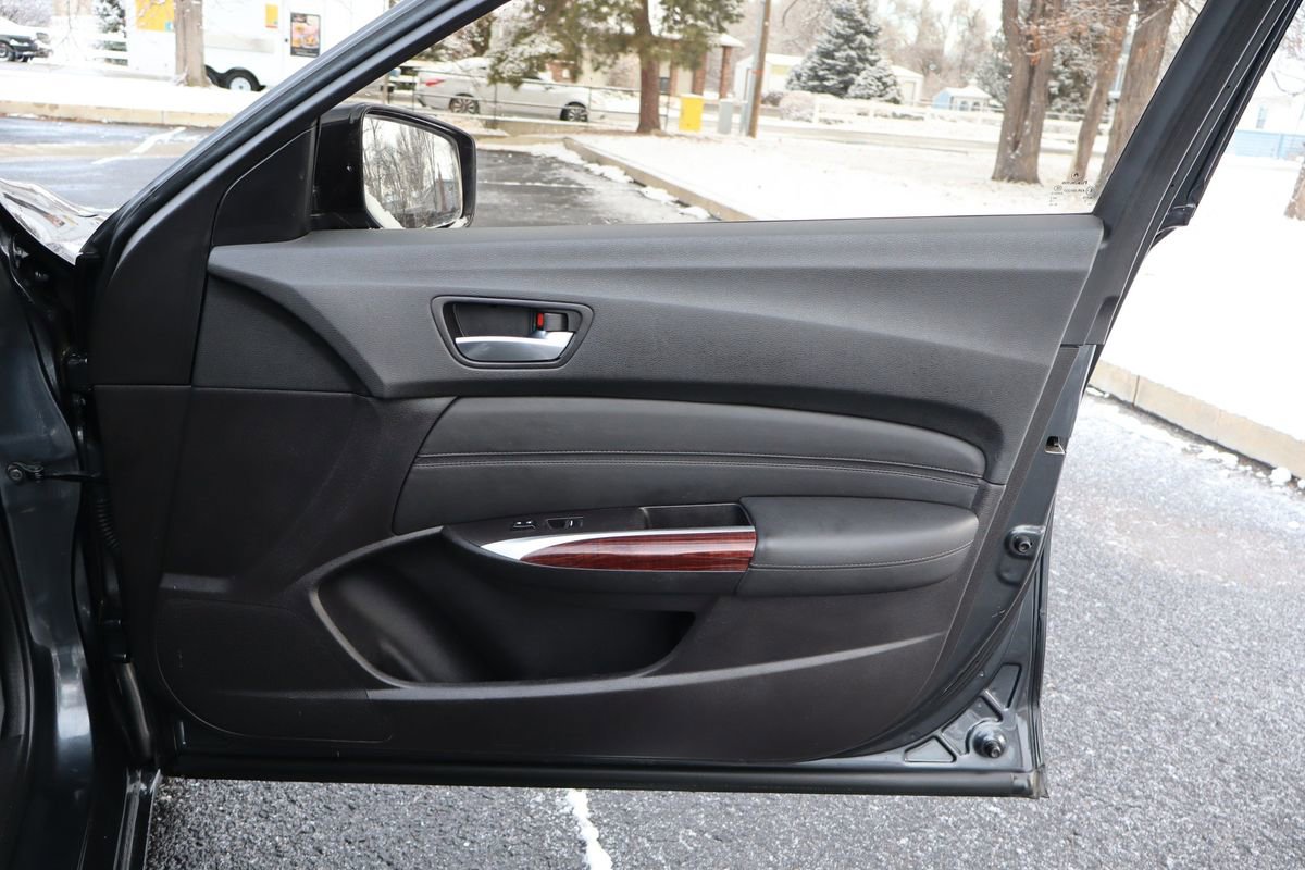 Used 2015 Acura TLX FWD image 26