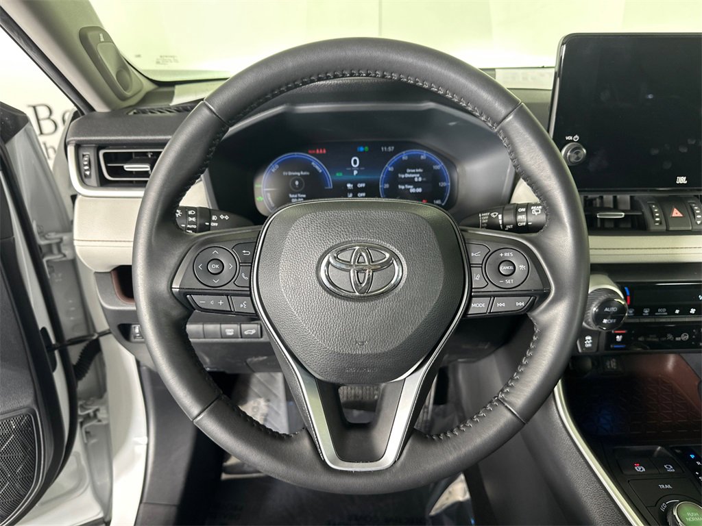 Used 2023 Toyota RAV4 Limited image 24