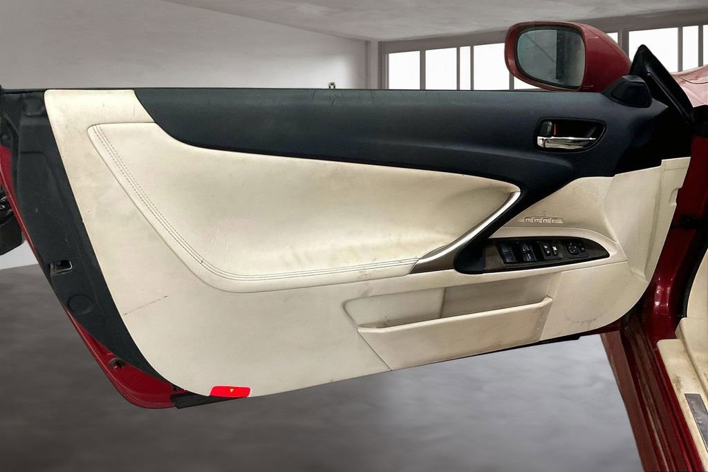 Used 2010 Lexus IS 250C RWD image 12