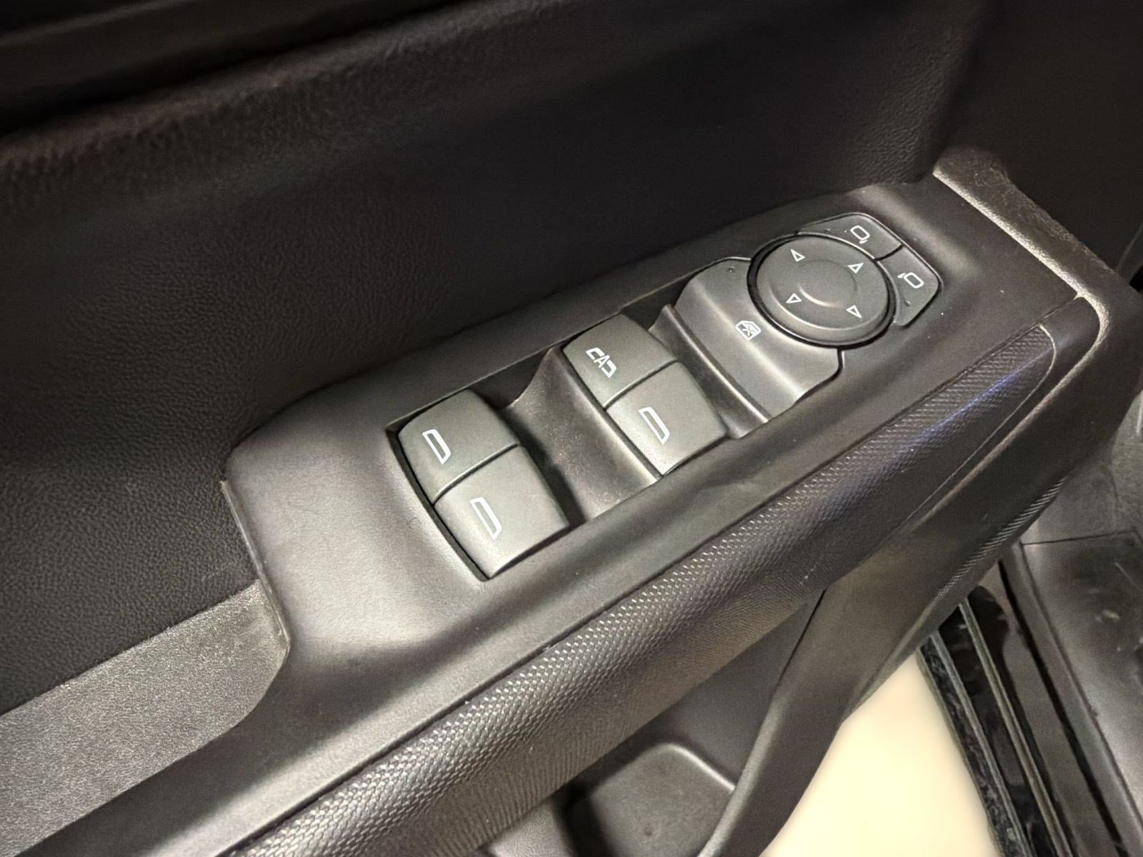 Used 2025 Chevrolet Silverado 1500 Custom AWD/4WD image 12