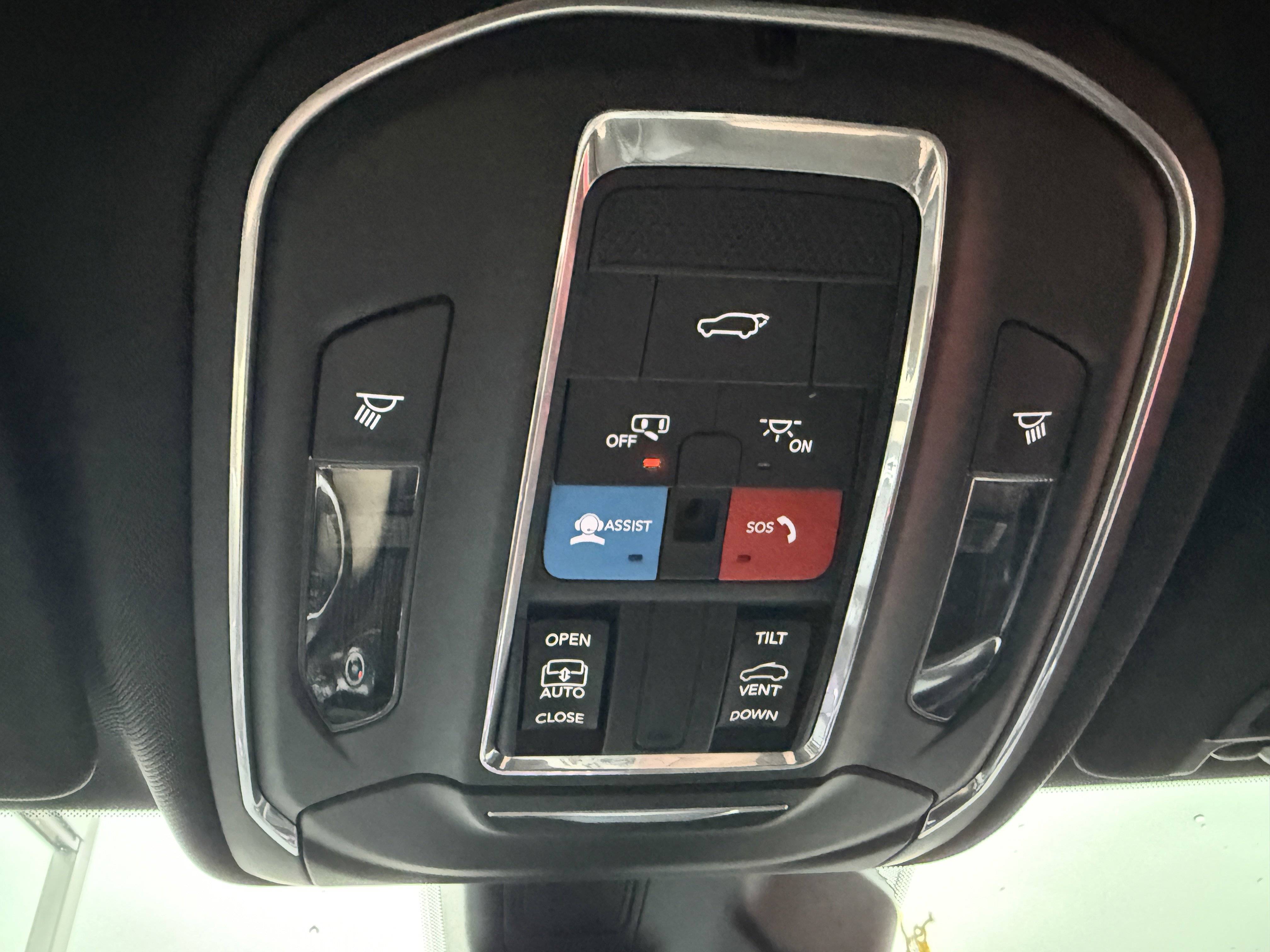 Used 2022 Jeep Grand Cherokee L Altitude image 28