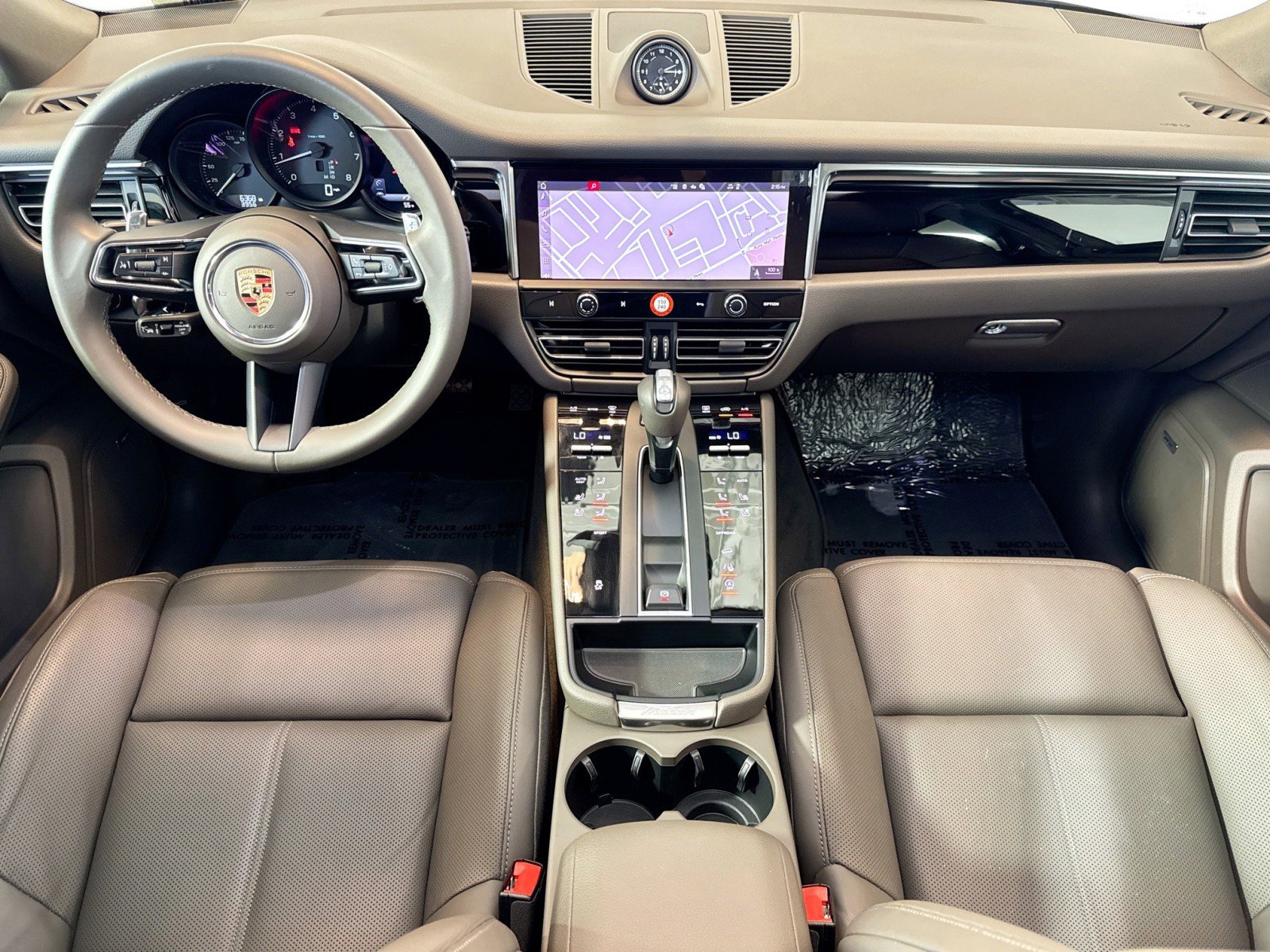 Certified 2025 Porsche Macan image 20