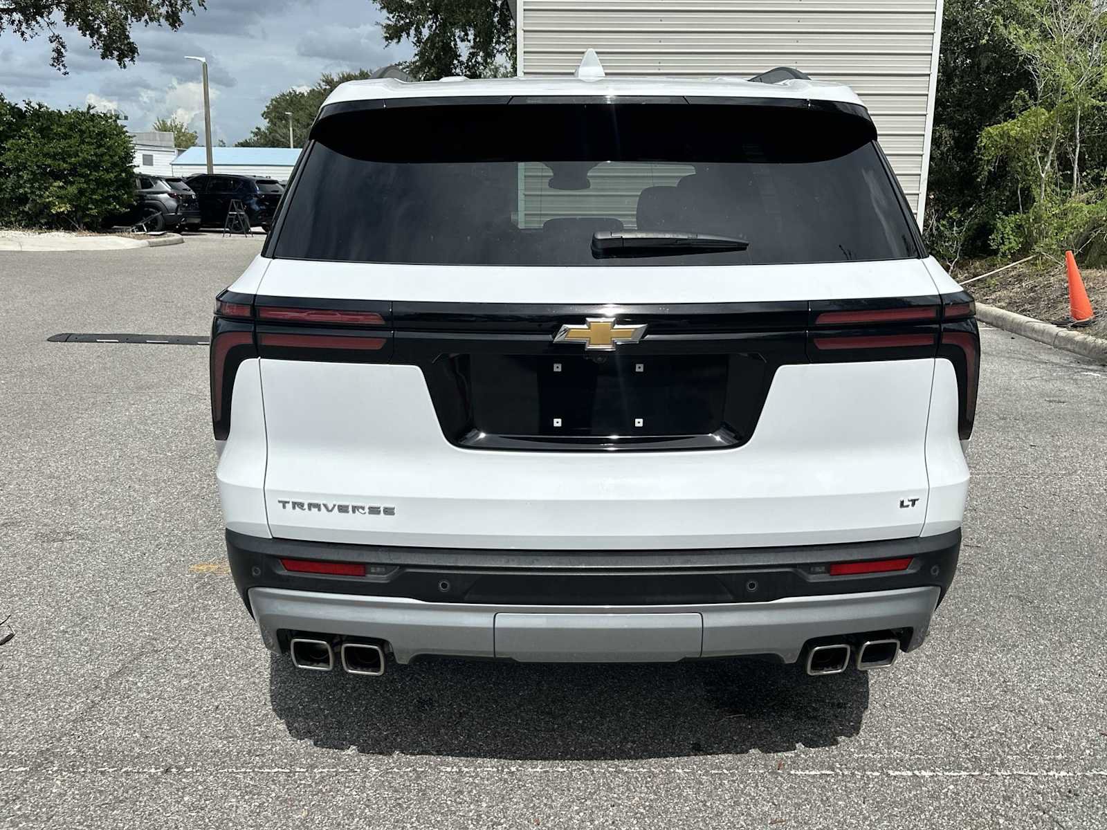 Certified 2024 Chevrolet Traverse LT w/ LPO, Floor Liner Package FWD image 5