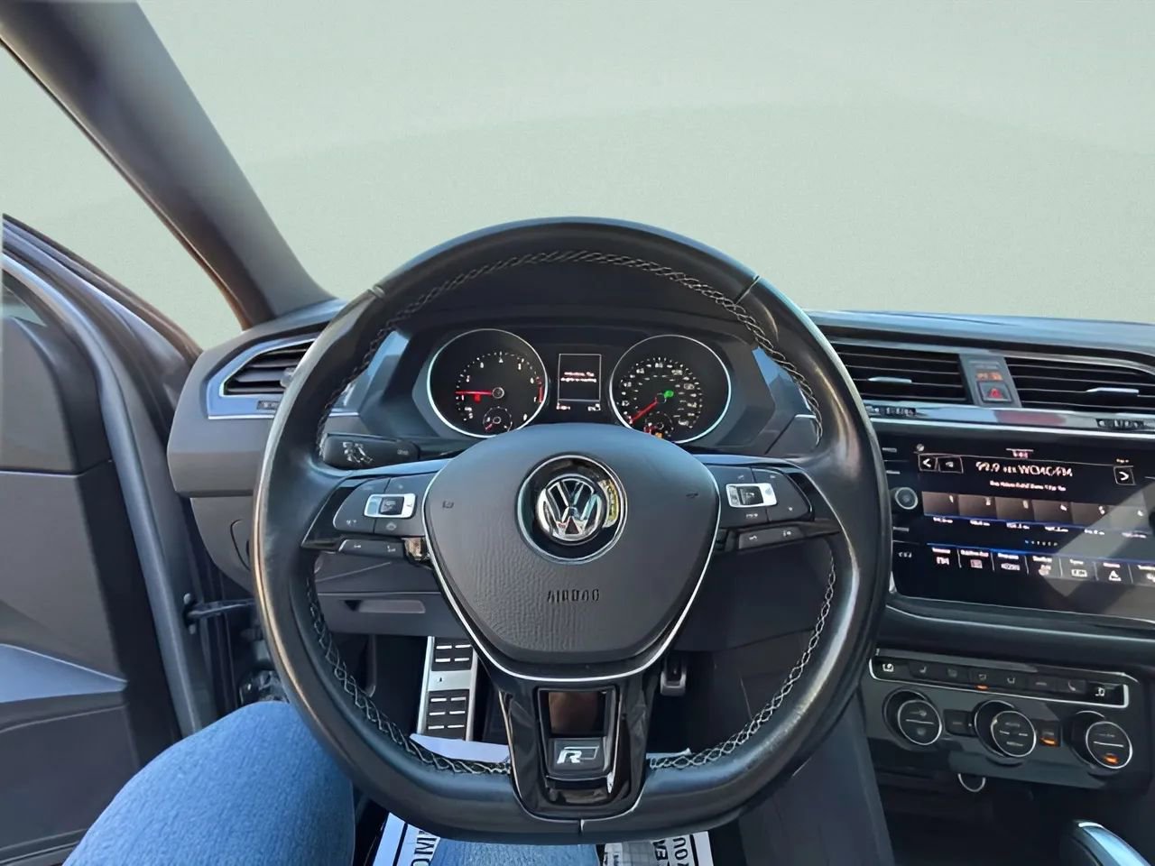 Used 2021 Volkswagen Tiguan SE R-Line w/ 3rd Row Seat Package image 42