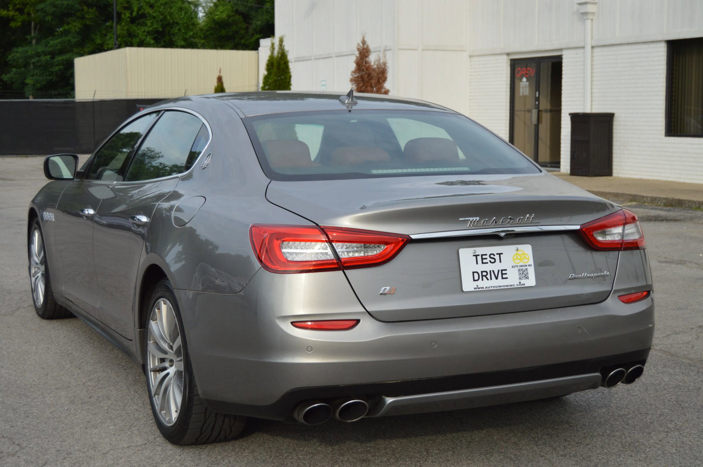 Used 2016 Maserati Quattroporte S Q4 AWD/4WD image 4