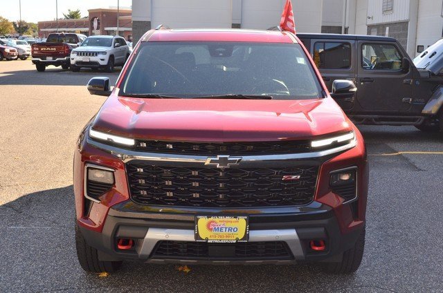 Used 2024 Chevrolet Traverse Z71 w/ Enhanced Driving Package image 3