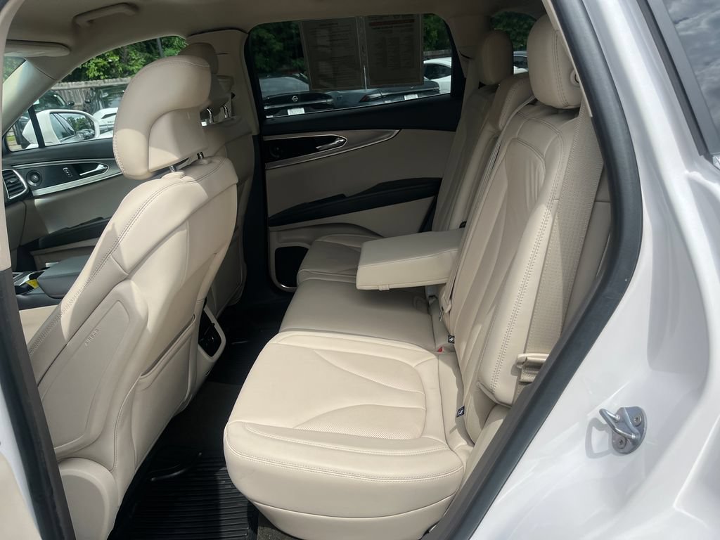 Used 2019 Lincoln Nautilus Select AWD/4WD image 25