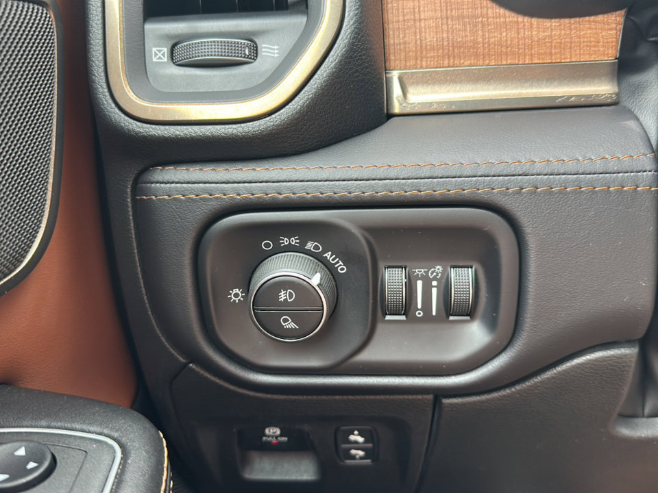 Used 2023 RAM 1500 Limited AWD/4WD image 38