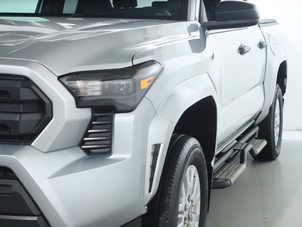 Used 2024 Toyota Tacoma SR image 5