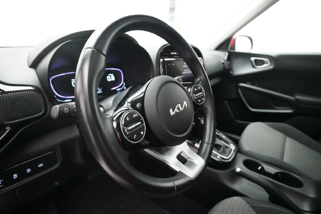 Used 2023 Kia Soul EX FWD image 8