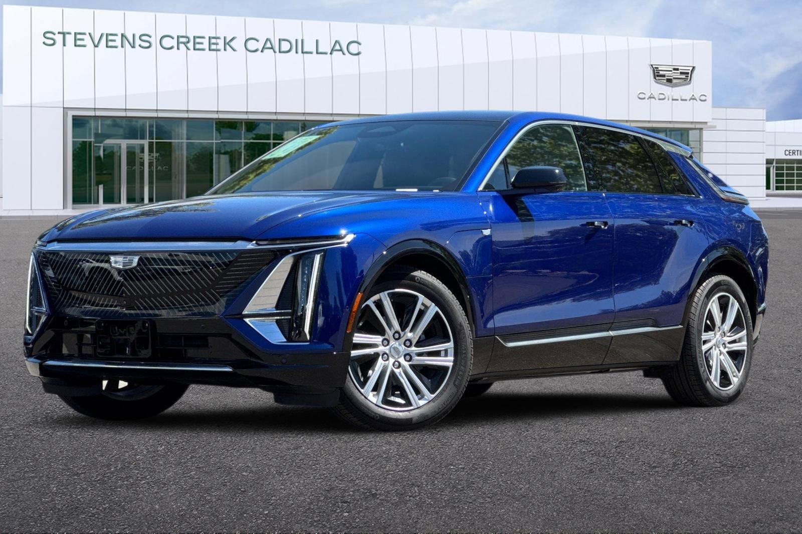 Used 2024 Cadillac Lyriq Tech w/ Driver Assist Package AWD/4WD image 7