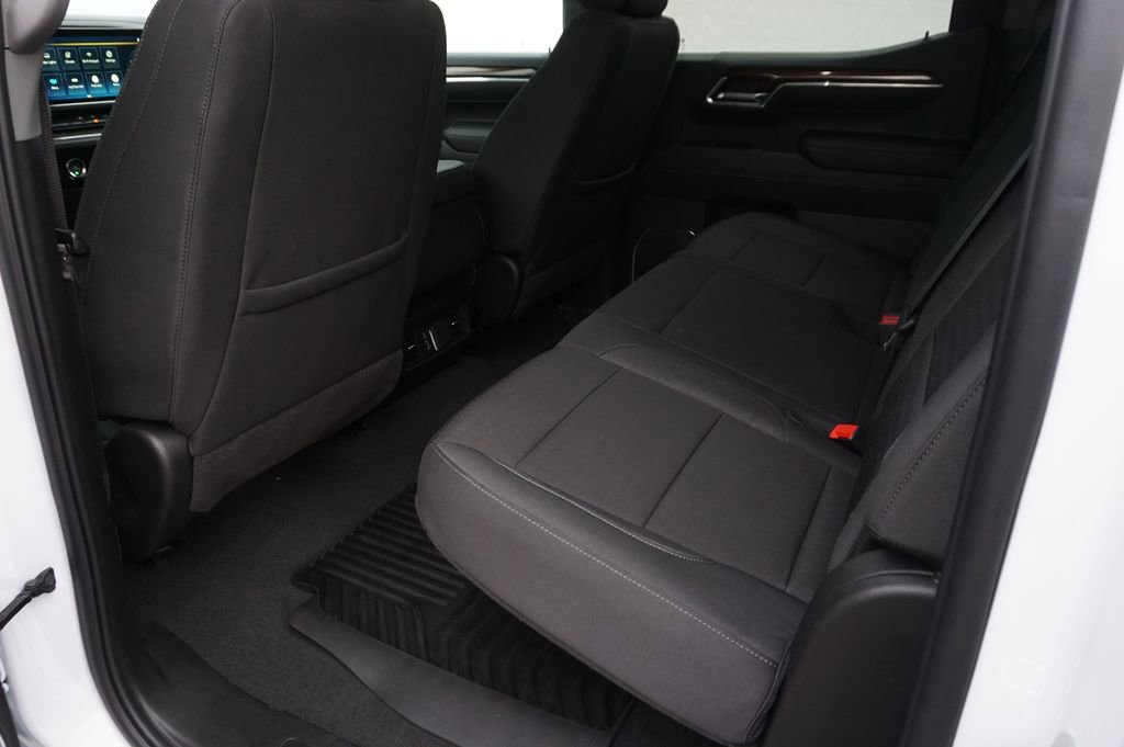 Used 2024 Chevrolet Silverado 1500 LT image 23