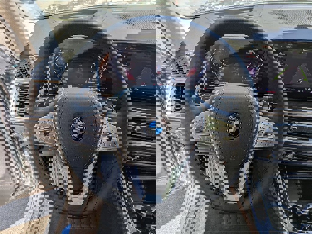 New 2026 BMW X7 xDrive40i w/ Premium Package image 10