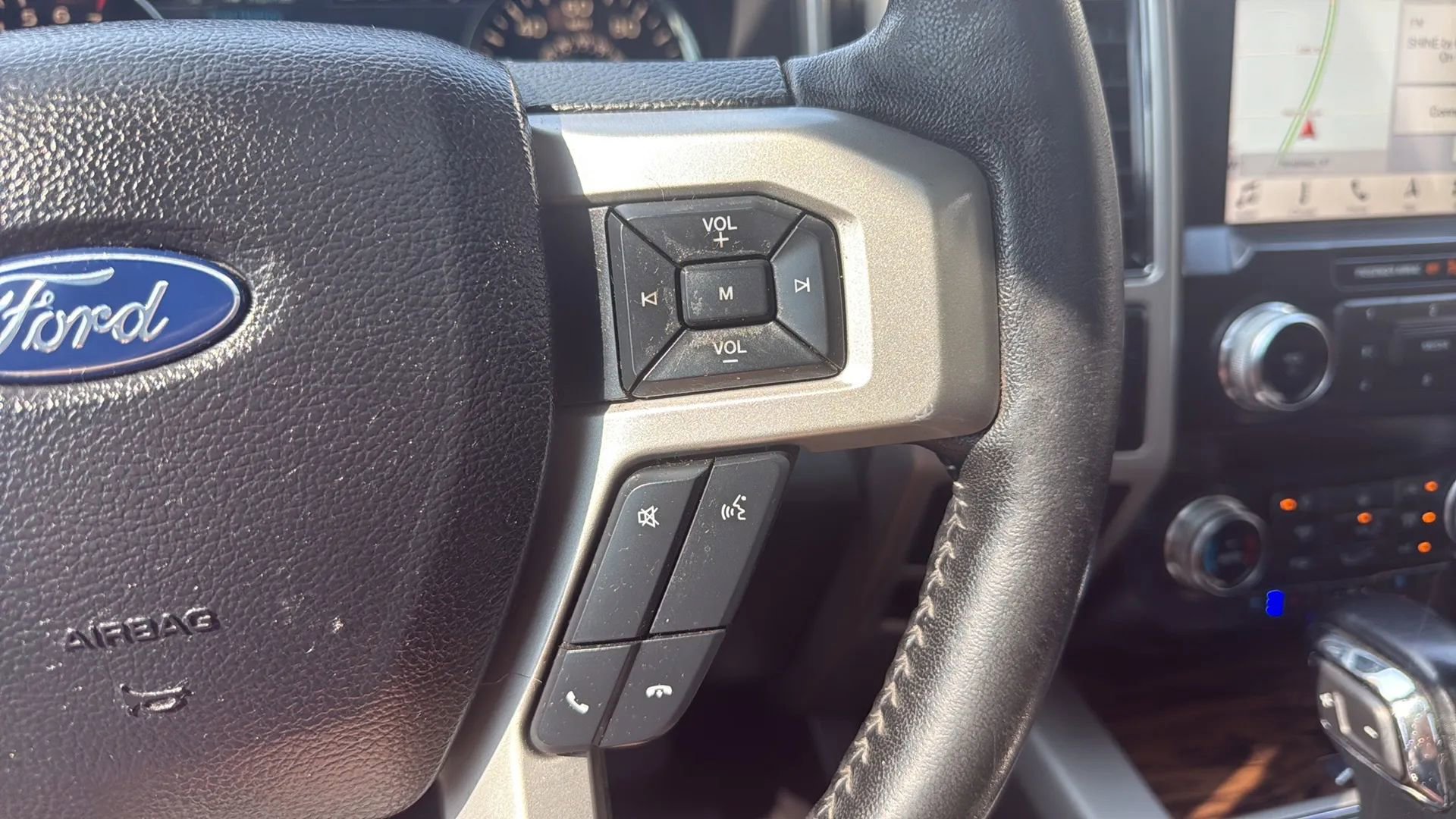 Used 2019 Ford F150 Lariat w/ Equipment Group 502A Luxury image 12