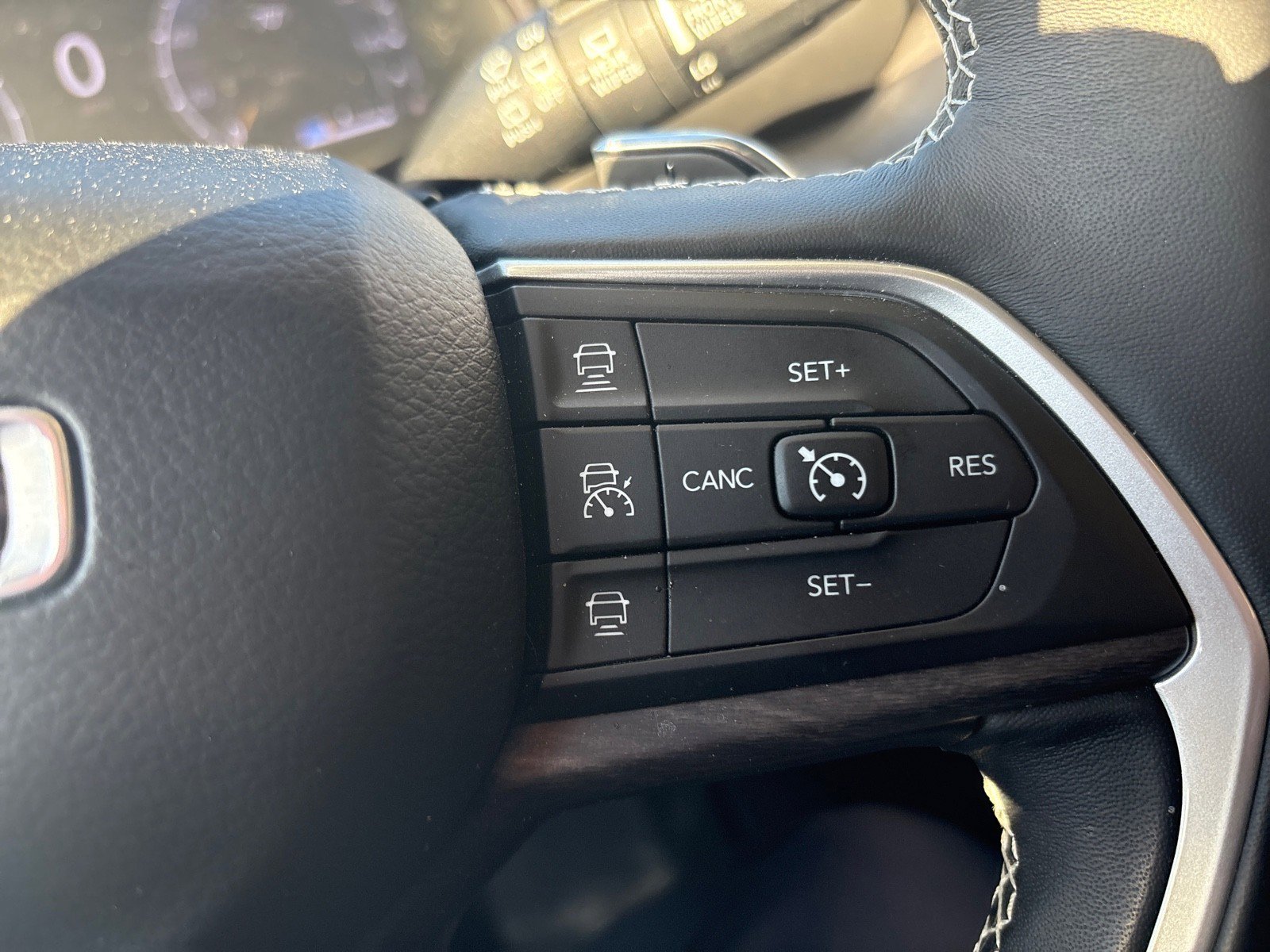 Used 2021 Jeep Grand Cherokee L Limited image 16