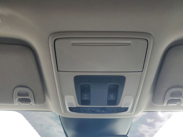 New 2025 Honda Pilot Touring image 25