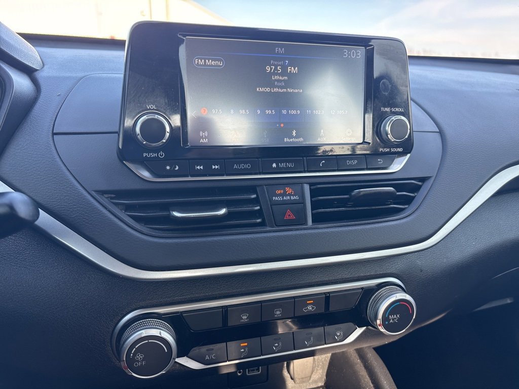 Used 2024 Nissan Altima 2.5 S image 13