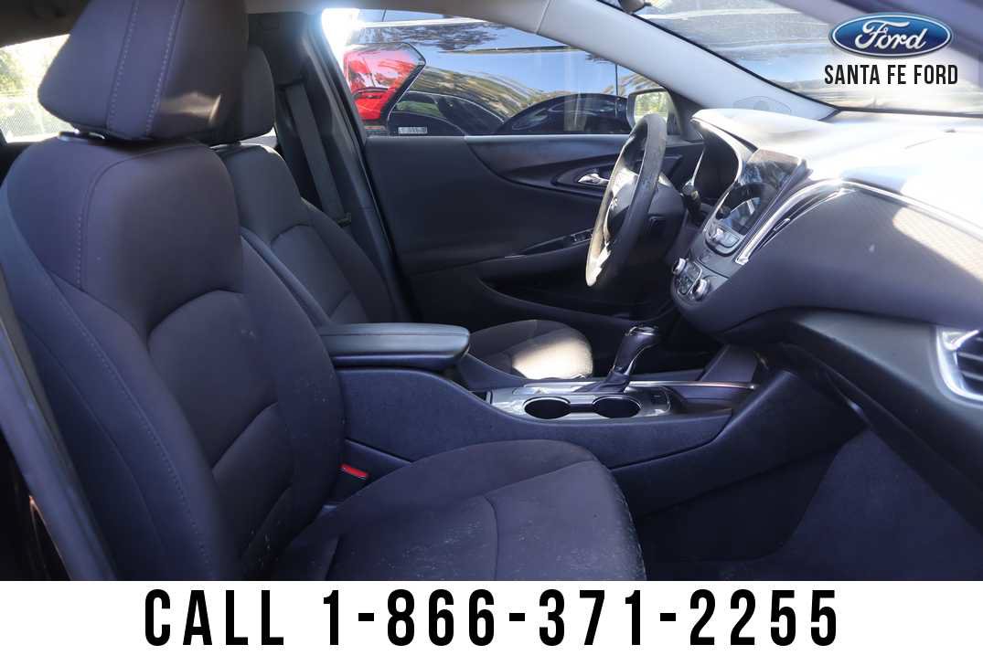 Used 2020 Chevrolet Malibu LT FWD image 24