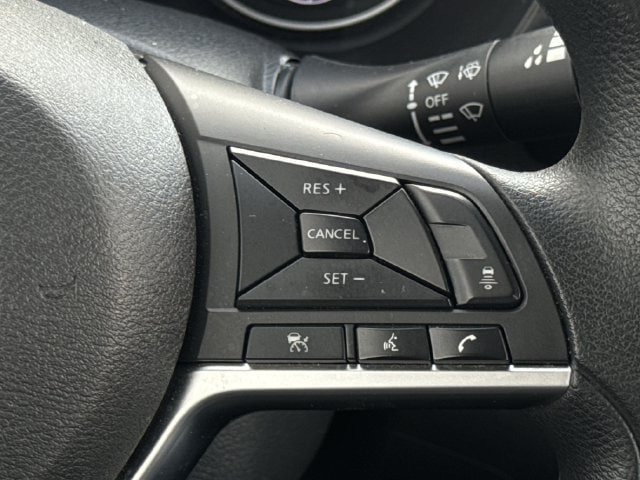 Used 2025 Nissan Sentra SV FWD image 14