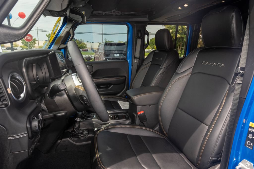Used 2024 Jeep Wrangler Unlimited Sahara w/ Safety Group AWD/4WD image 15