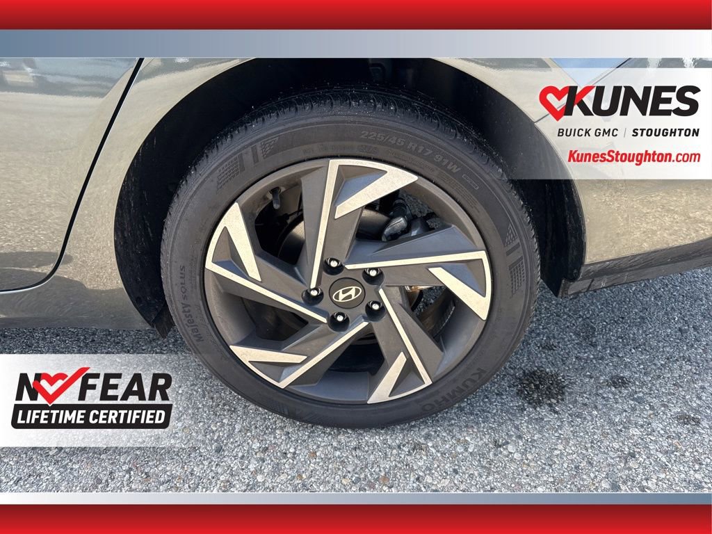 Used 2025 Hyundai Elantra Sport FWD image 18
