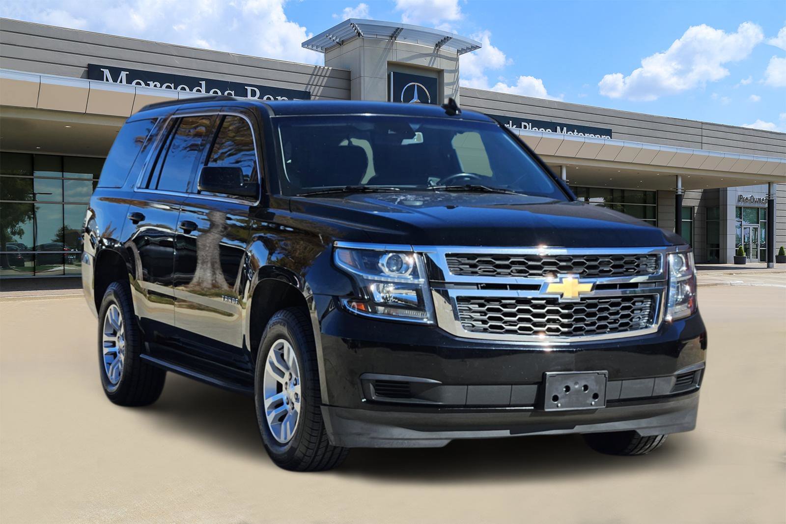 Used 2019 Chevrolet Tahoe LT image 2