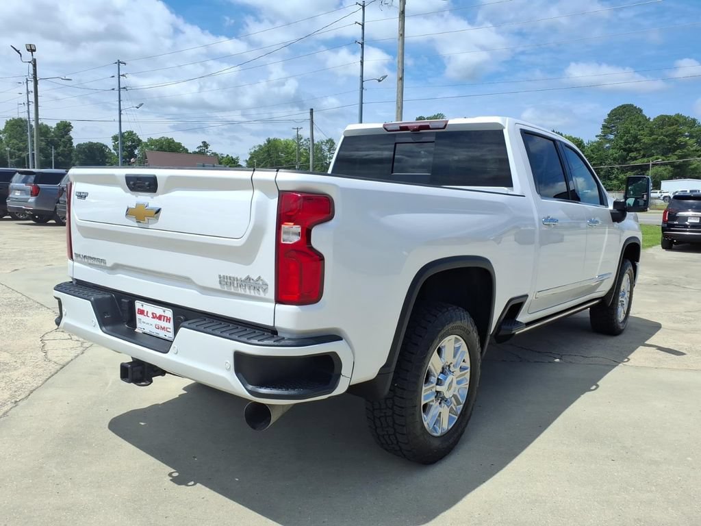 Used 2024 Chevrolet Silverado 2500 High Country w/ High Country Premium Package AWD/4WD image 7